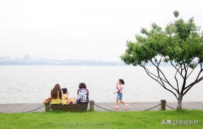 ​西湖十景中最著名的三景（人美不过西施水美不过西湖）