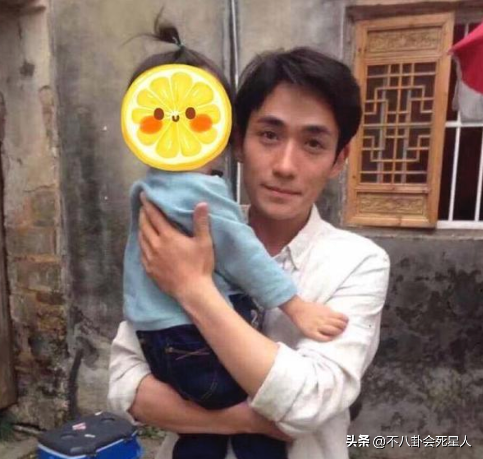 胡歌官宣生女！网传与老婆因养猫结缘，两人2021年领证