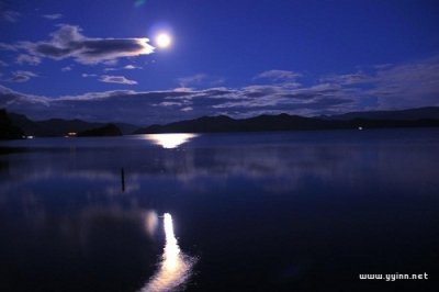 ​郭沫若《静夜》原文及赏析（静夜讲了什么）