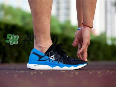 ​reebok floatride run脚感怎么样？锐步floatride跑鞋测评