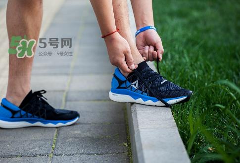 reebok floatride run脚感怎么样？锐步floatride跑鞋测评