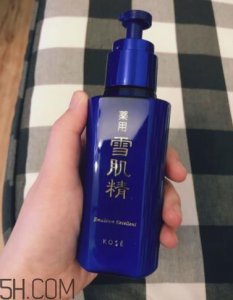 ​雪肌精哪款乳液保湿效果好？适合秋冬补水？