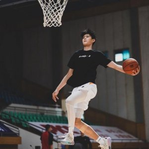 ​特写｜曾凡博是谁？18岁的他是中国下一个NBA球员？