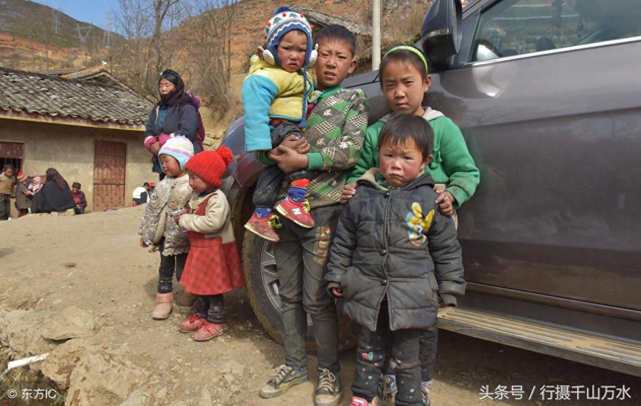 10张图直击山区留守儿童生活，孩子们太可怜了，让人看的想流泪